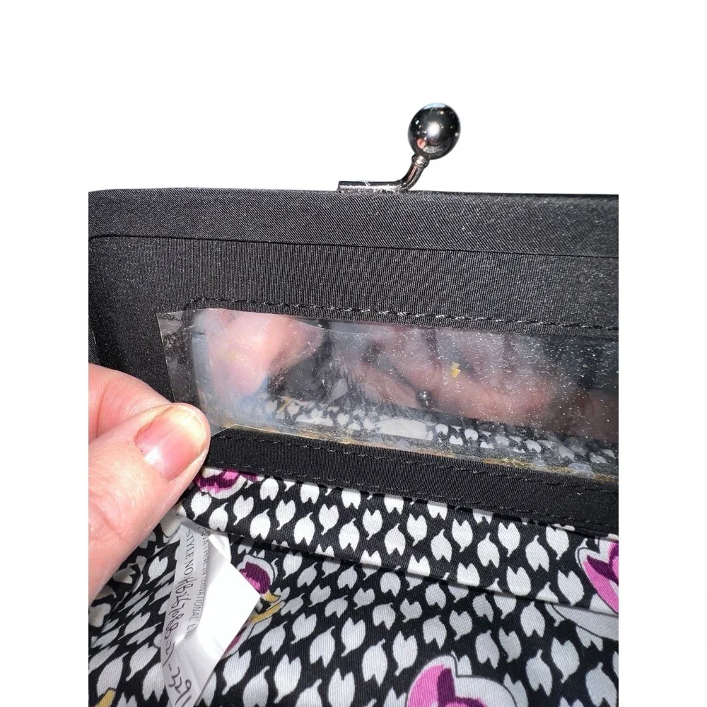 SOLD Vera Bradley Black Quilted Kiss Lock Wallet Sample ID Window Floral Lining - Picture 5 of 11